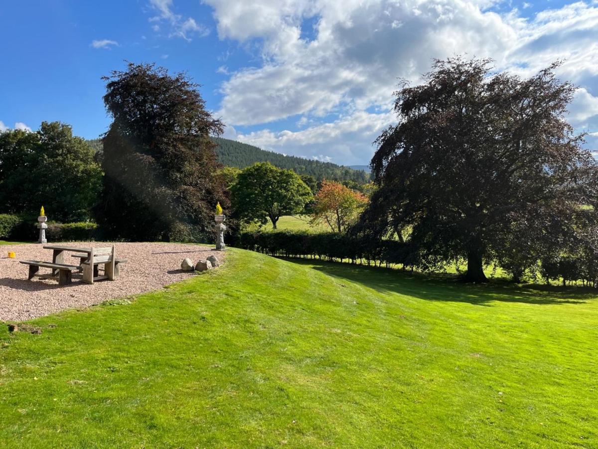 Craggan Bed & Breakfast Ballater Bagian luar foto