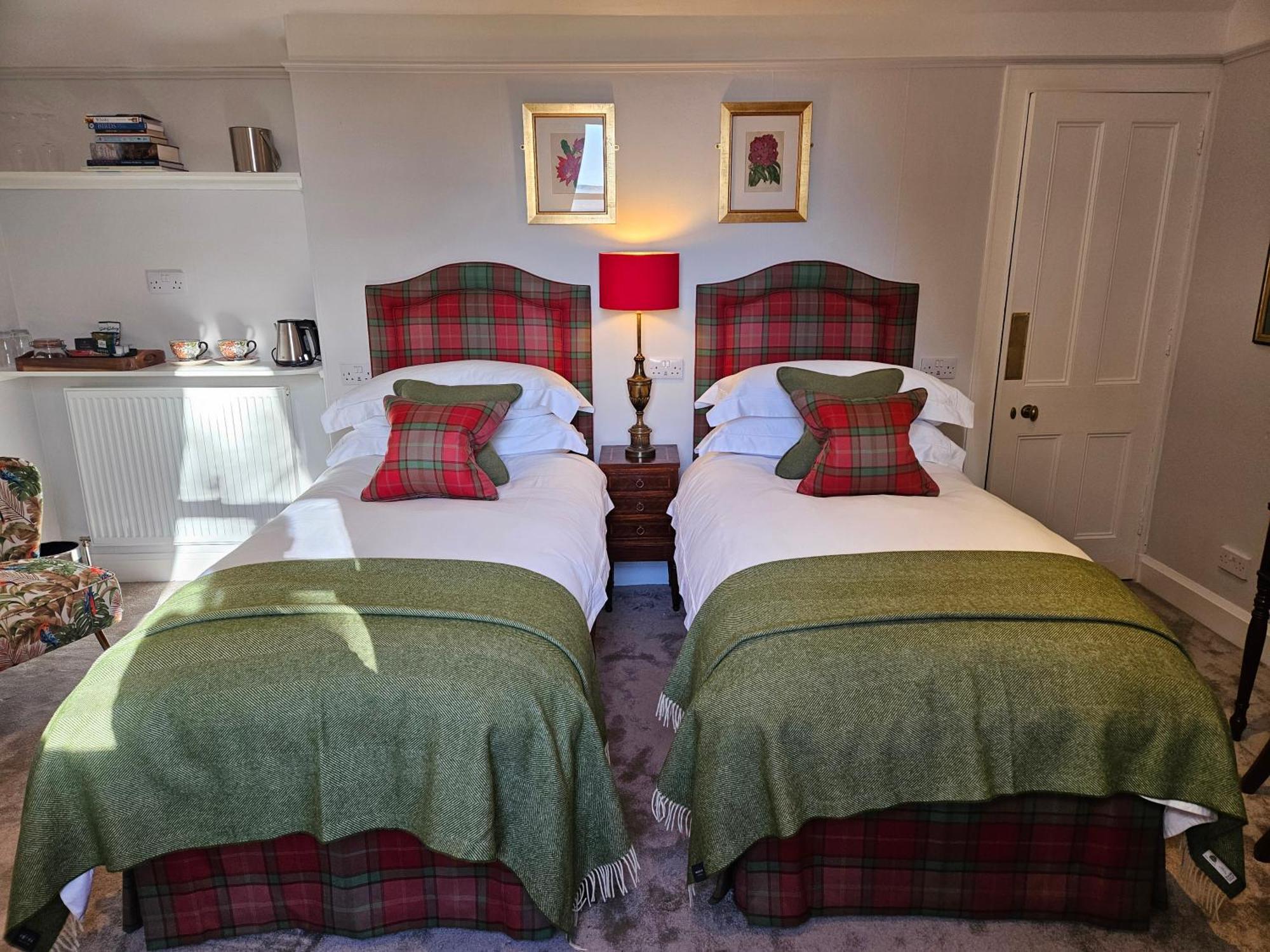 Craggan Bed & Breakfast Ballater Bagian luar foto