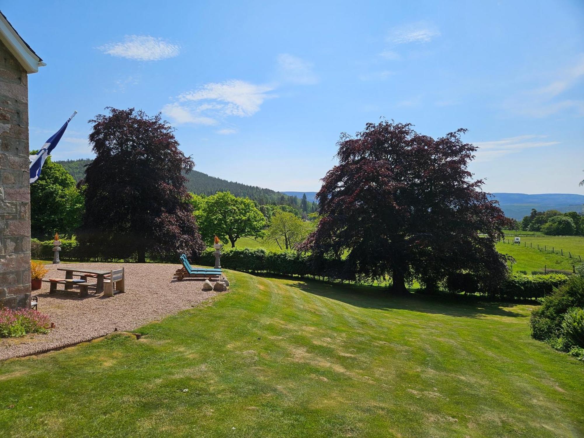 Craggan Bed & Breakfast Ballater Bagian luar foto