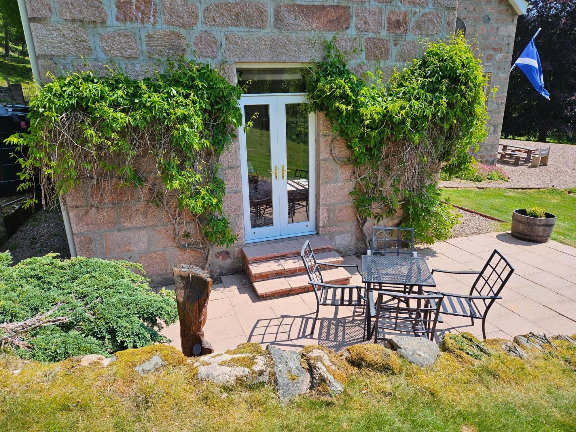 Craggan Bed & Breakfast Ballater Bagian luar foto